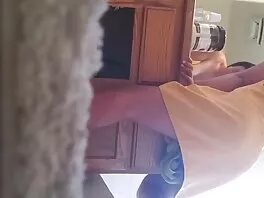 Kettu pornovideot reikässä